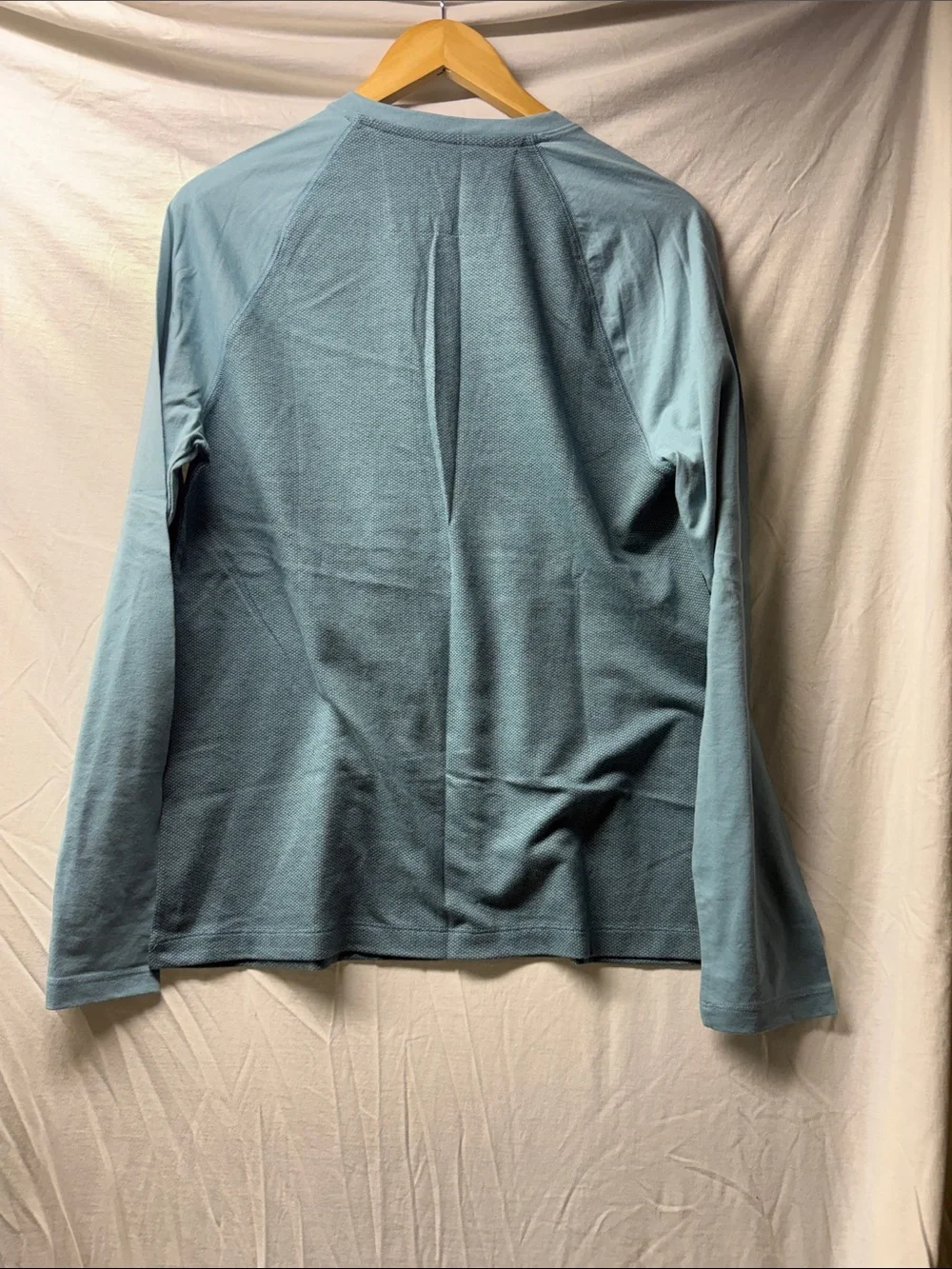 Banana Republic Men's Light Blue Long Sleeve Henley